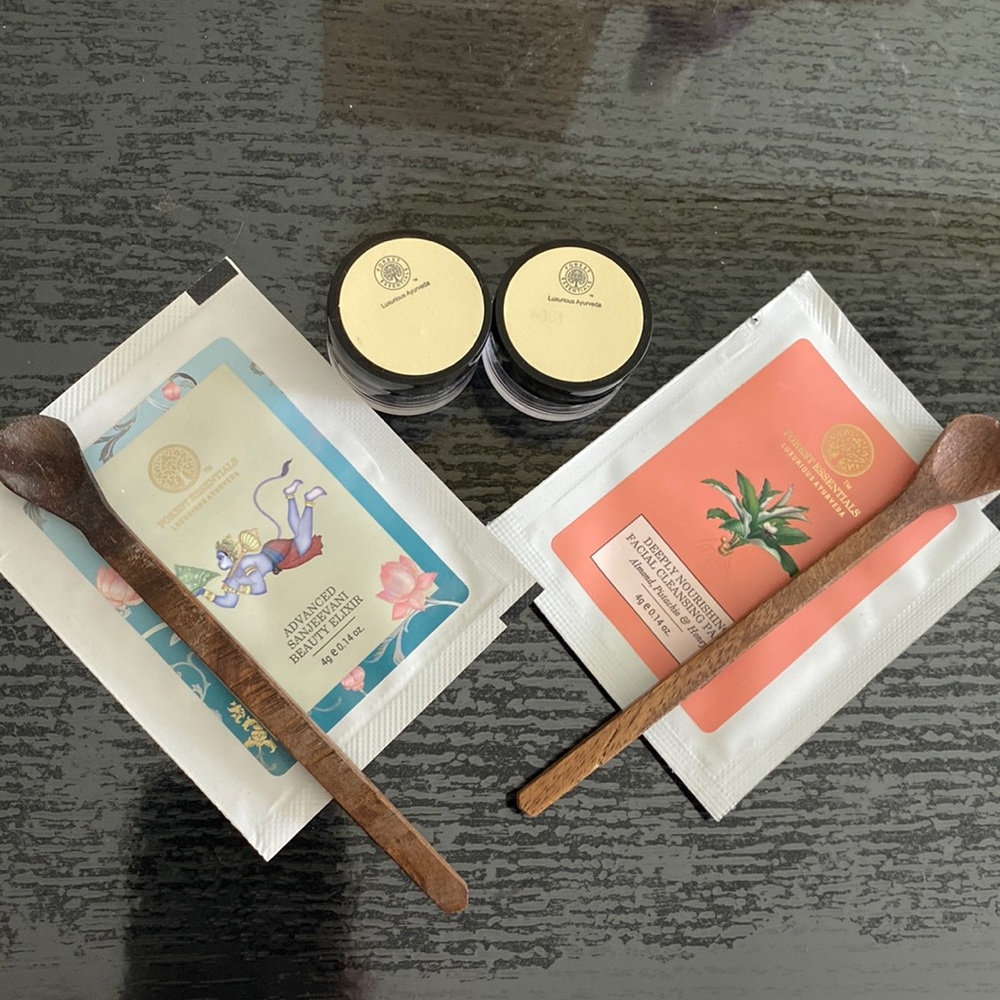 Carry jars. Mini spoons & samples of beauty elixir & facial cleansing paste.
